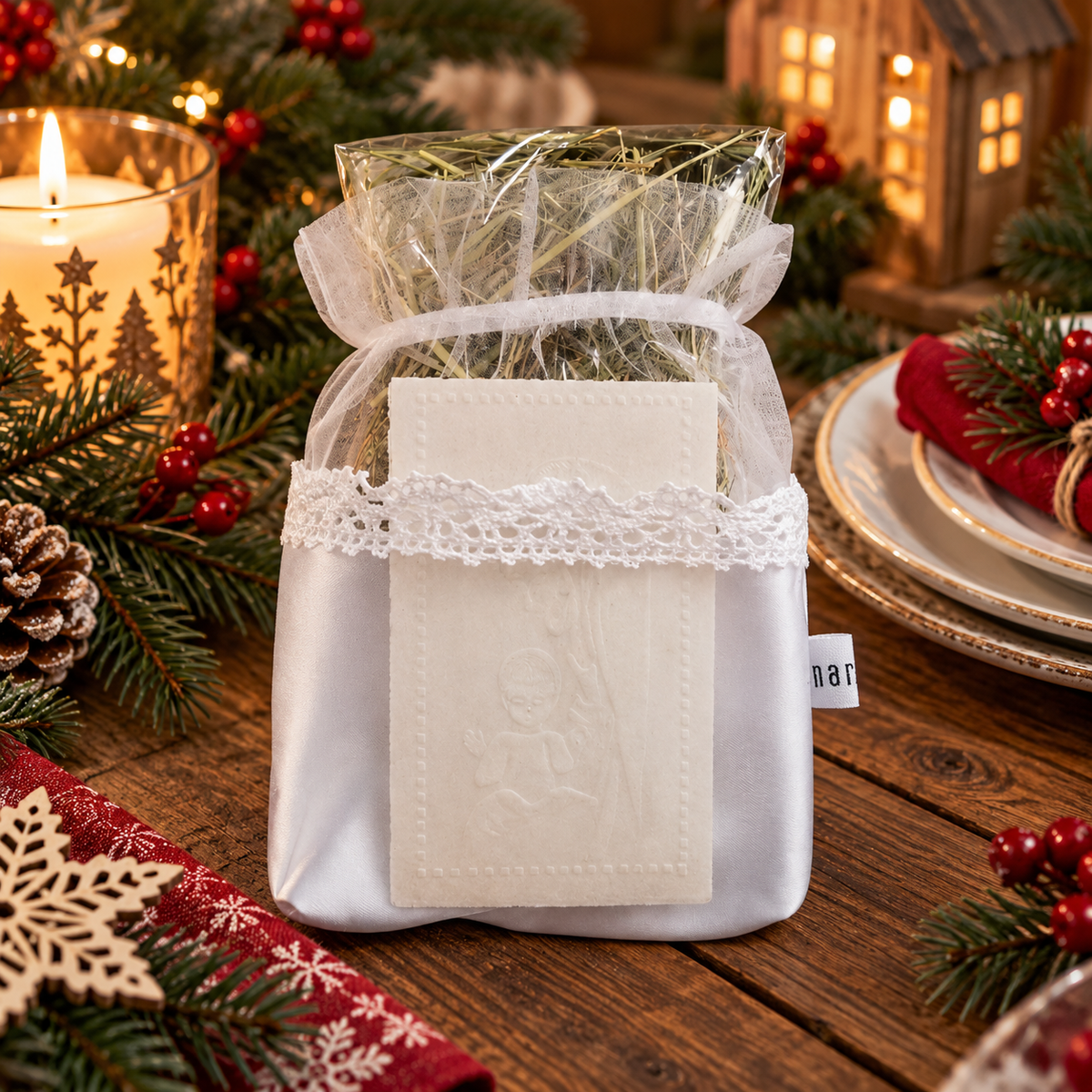 Traditional Polish Lace White Pouch Holder with Christmas Wafer & Hay Set