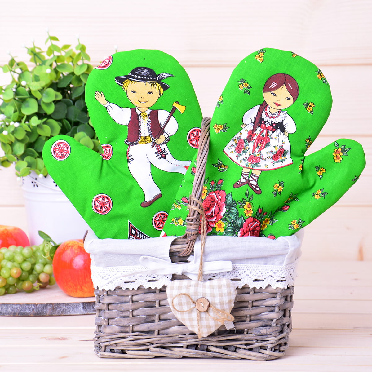 Polish Folk Art Highlander 2 Oven Mitts (Green)