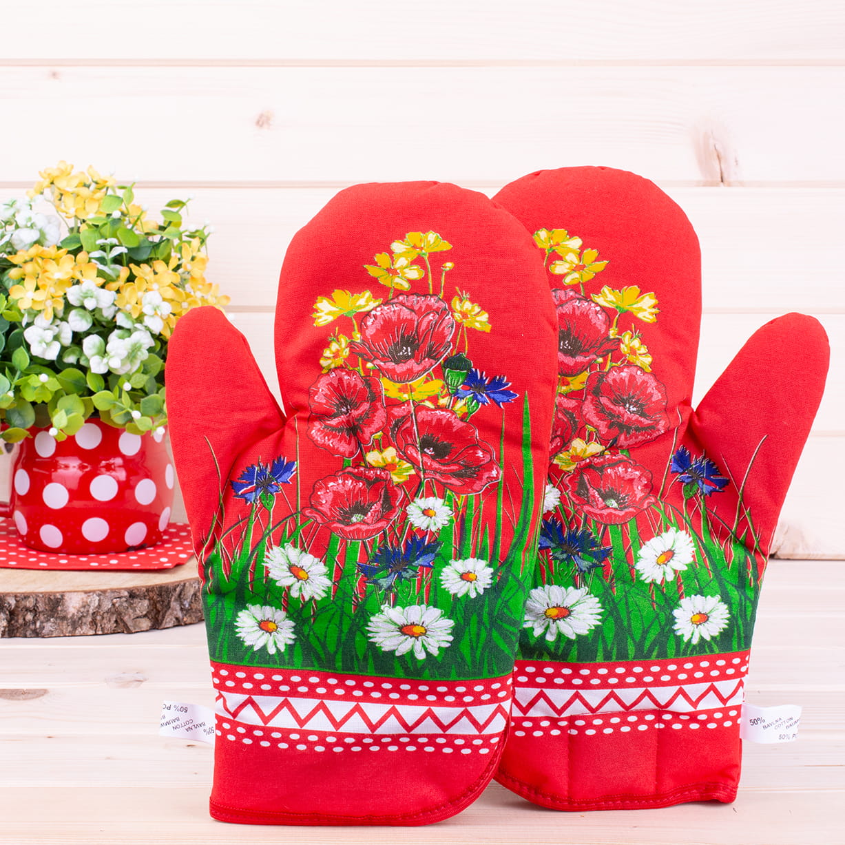Polish Floral 2 Oven Mitts Poppies Wildflowers (Red)