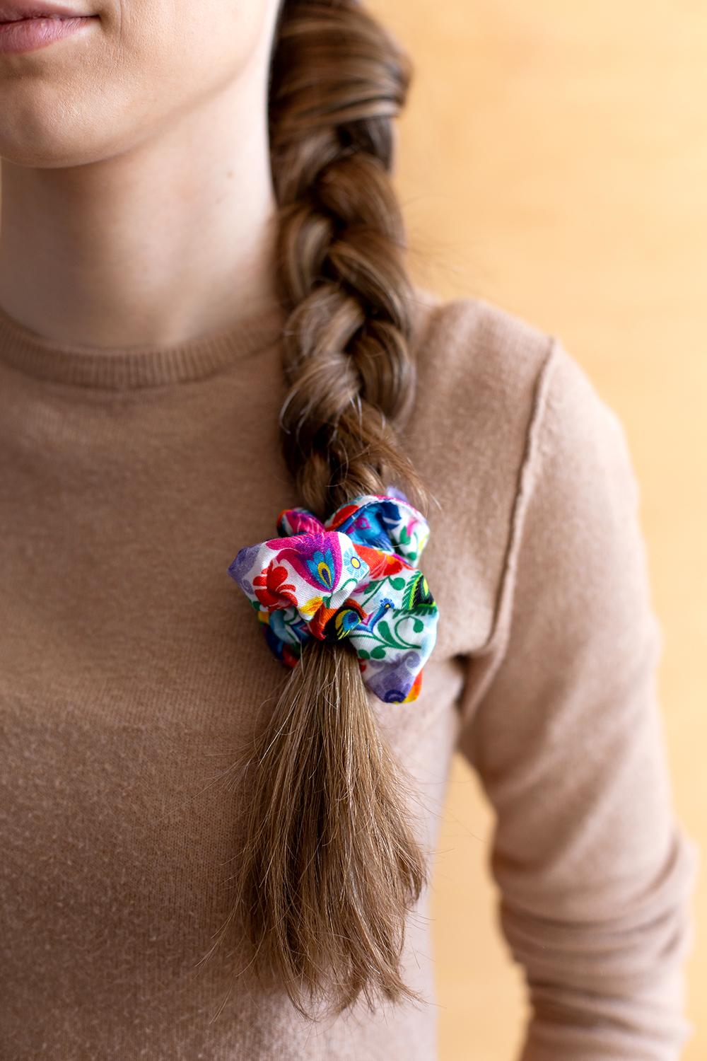Polish Folk Art Hair Tie Scrunchie (Lowicz White)