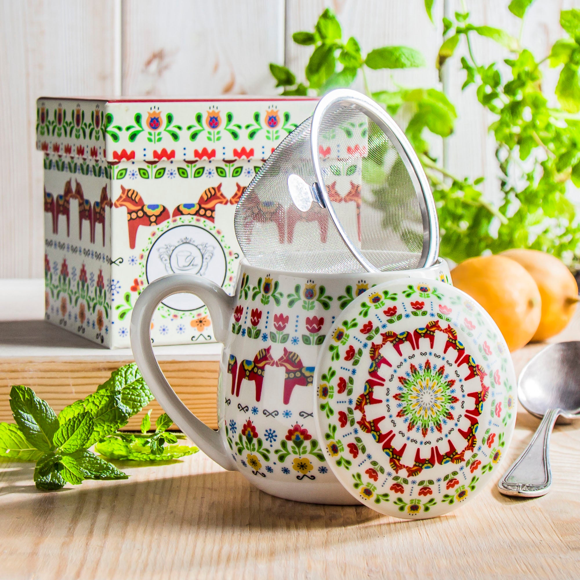Polish Folk Art Porcelain Barrel Mug with Tea Infuser & Lid, 430ml - Scandinavian Horses