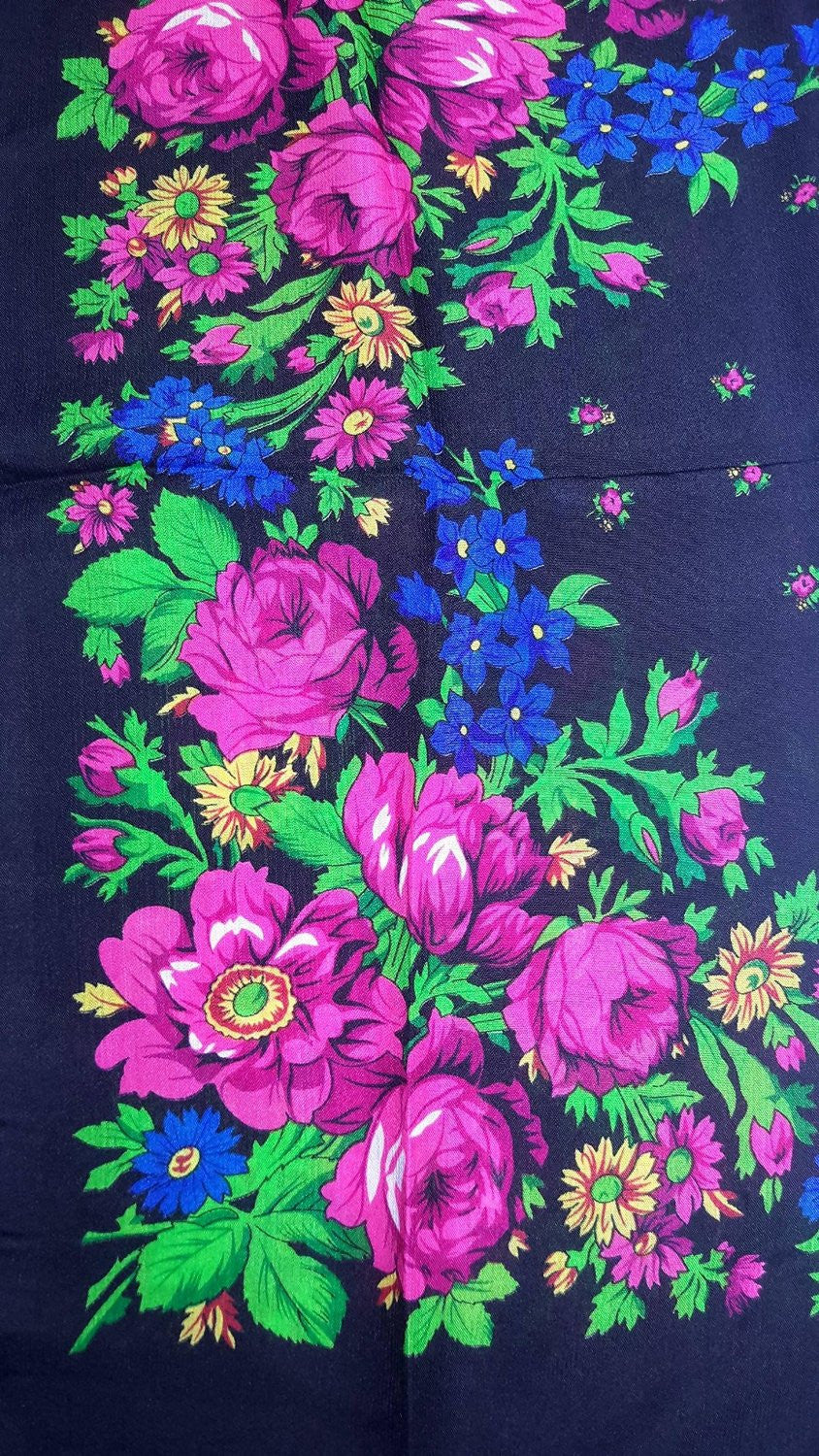 Traditional Polish Folk Head Scarf - Classy Floral Collection - Black - Taste of Poland
 - 2